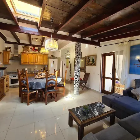 Almendro Holiday home *